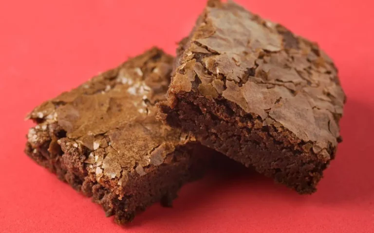 brownie-crocante-por-fora-fofinho-por-dentro