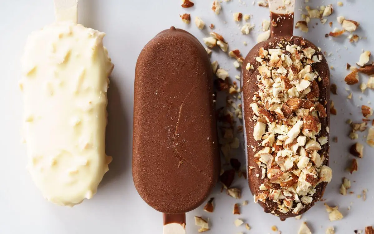 receita-de-Picole-gourmet-de-leite-em-po-ninho-e-chocolate-para-vender