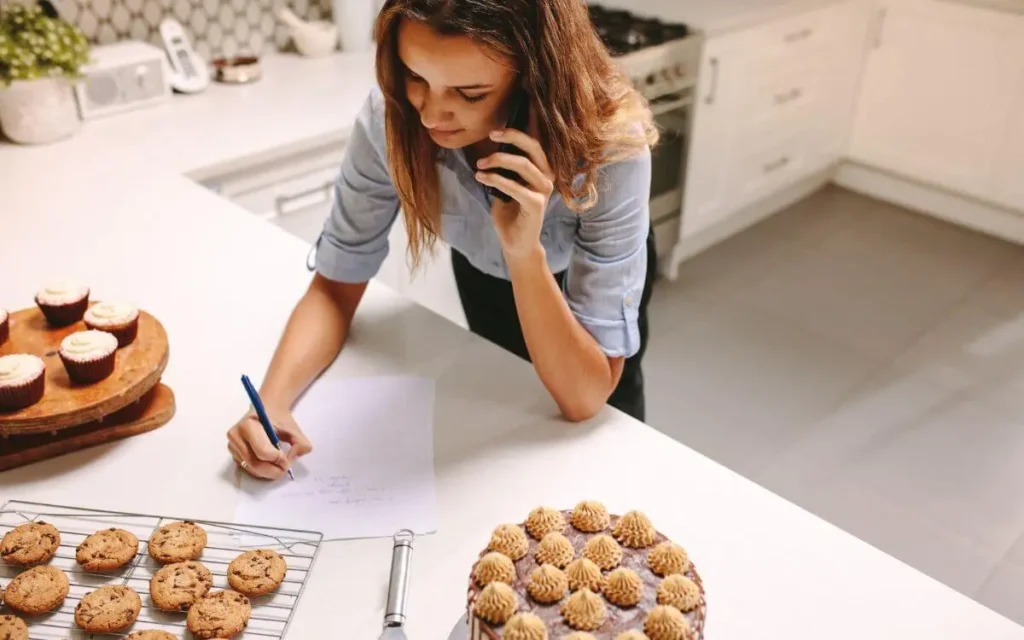 Imagem com doces caseiros e calculadora de CMV para confeitaria — descubra como calcular seus custos corretamente.