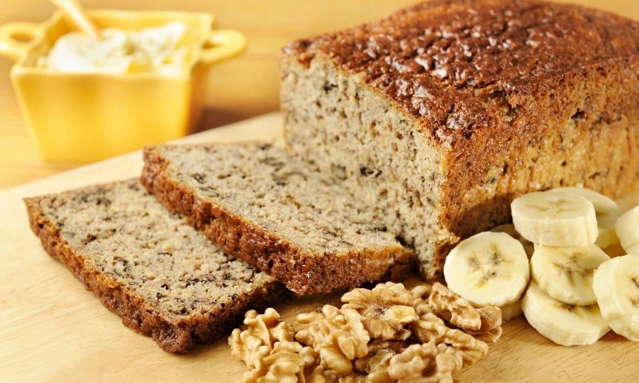 Bolo-Fit-de-Banana-com-Aveia-Sem-Glúten-Sem-Lactose-e-Sem-Açúcar