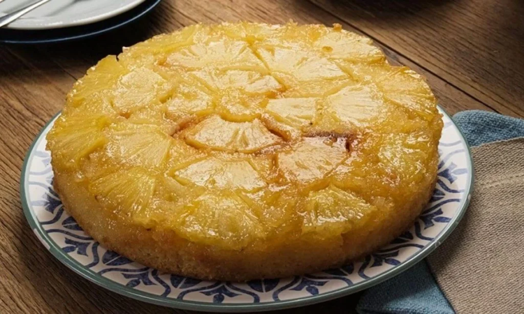 bolo-de-abacaxi-invertido-fofinho-simples